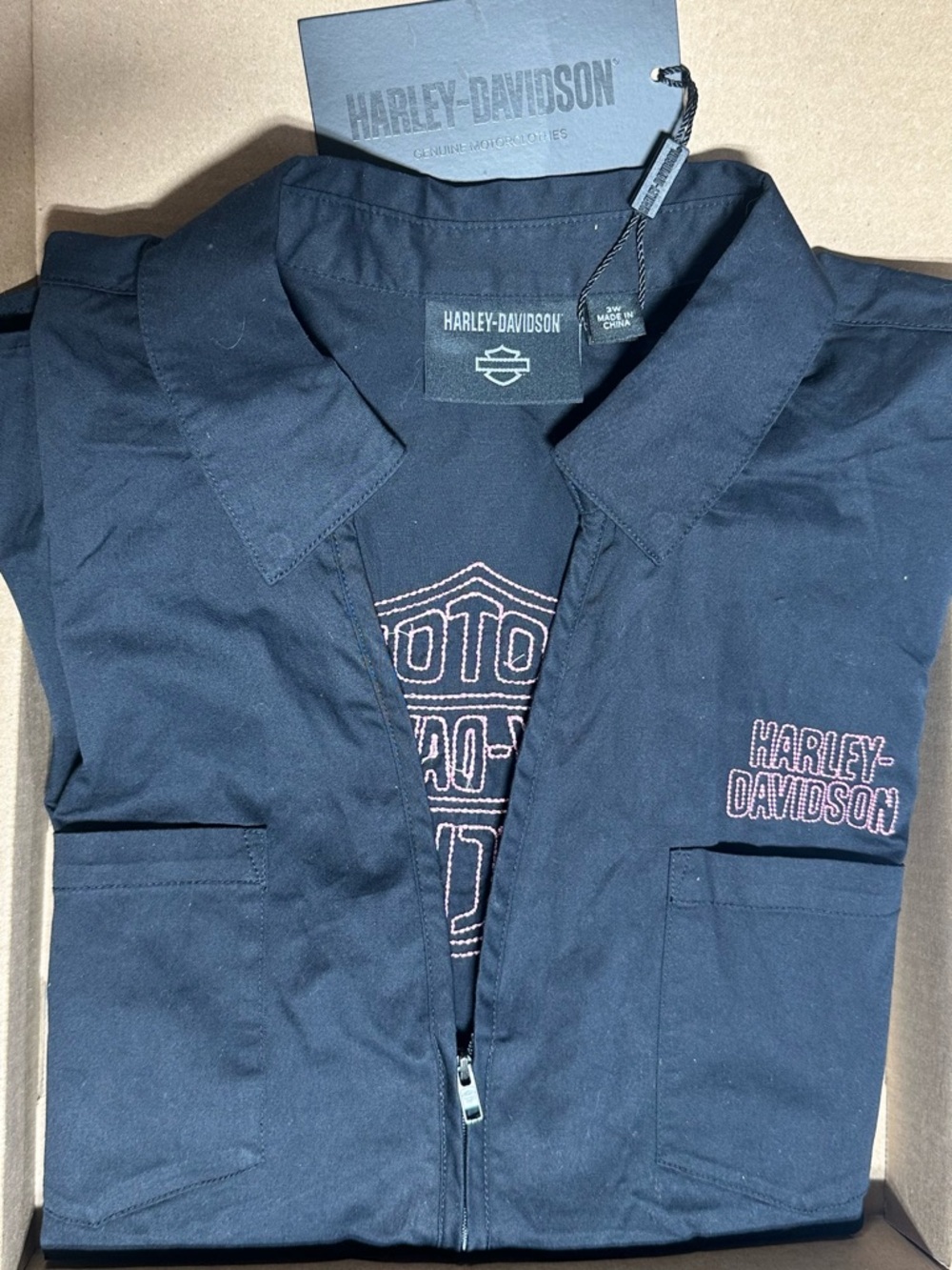 Harley-Davidson Black Shirt with Pink Trim - Picture 5 of 6